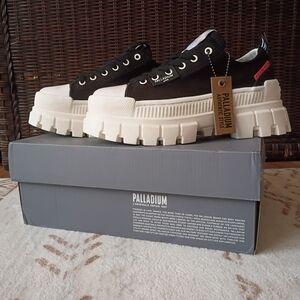 Palladium Black and White Platform Sneakers Women's Size 6